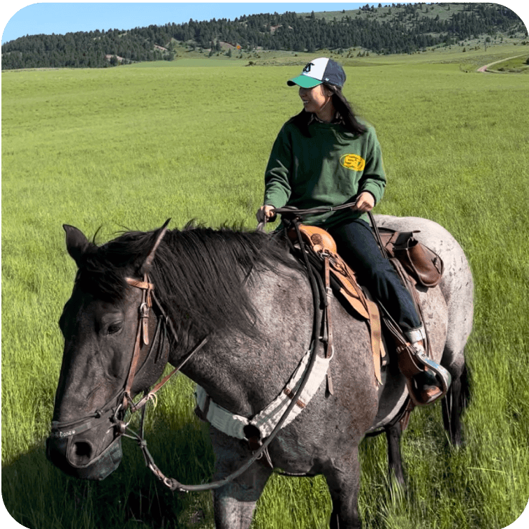 larrisa on horse